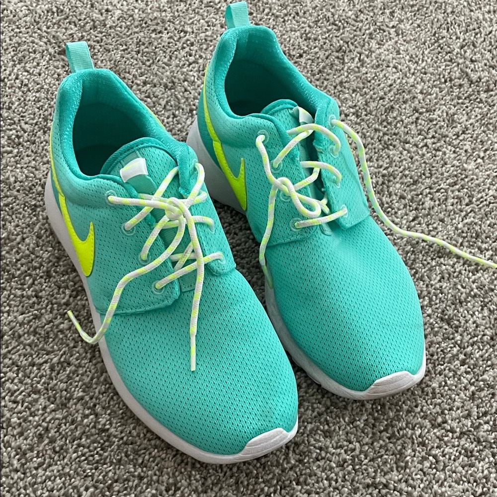 Nike Kids Teal Athletic Sneakers with Neon Yellow Swoosh